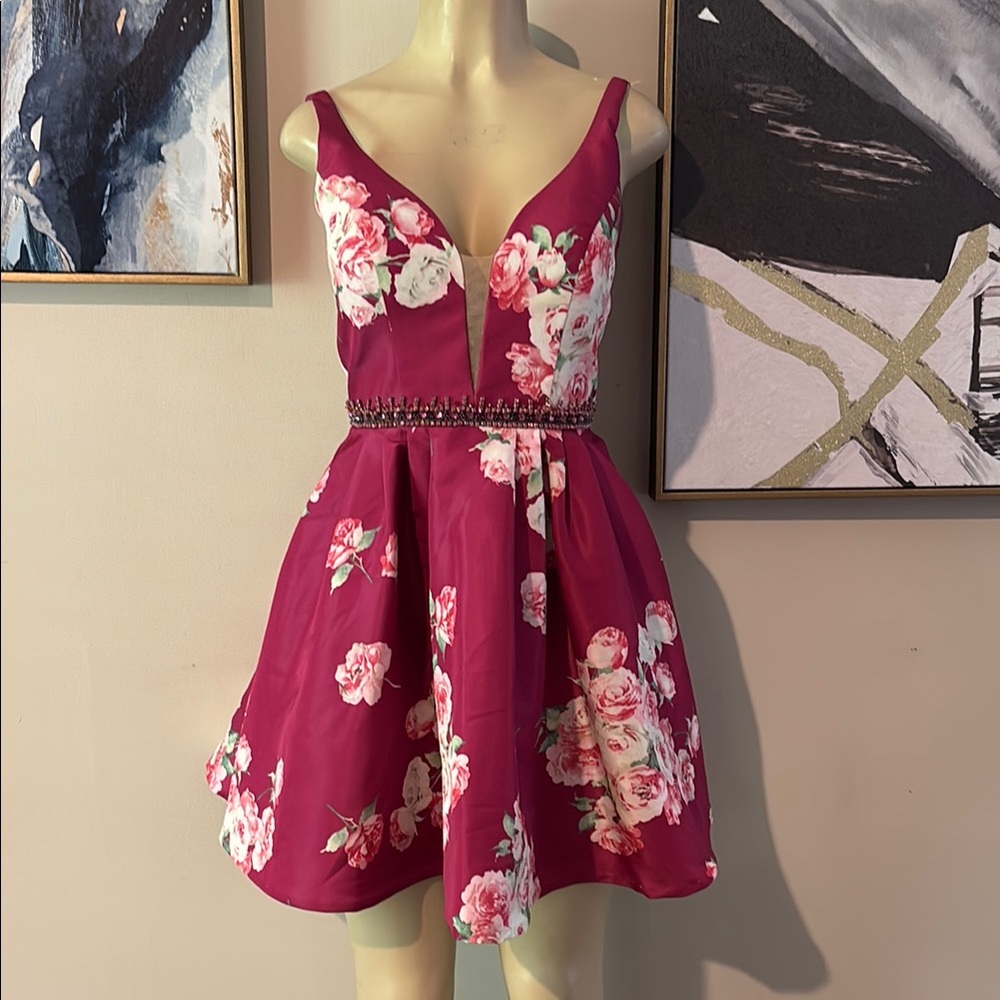 Floral Print Deep V-Neck Satin Dress With Beading Belt size 2 - Picture 5 of 12